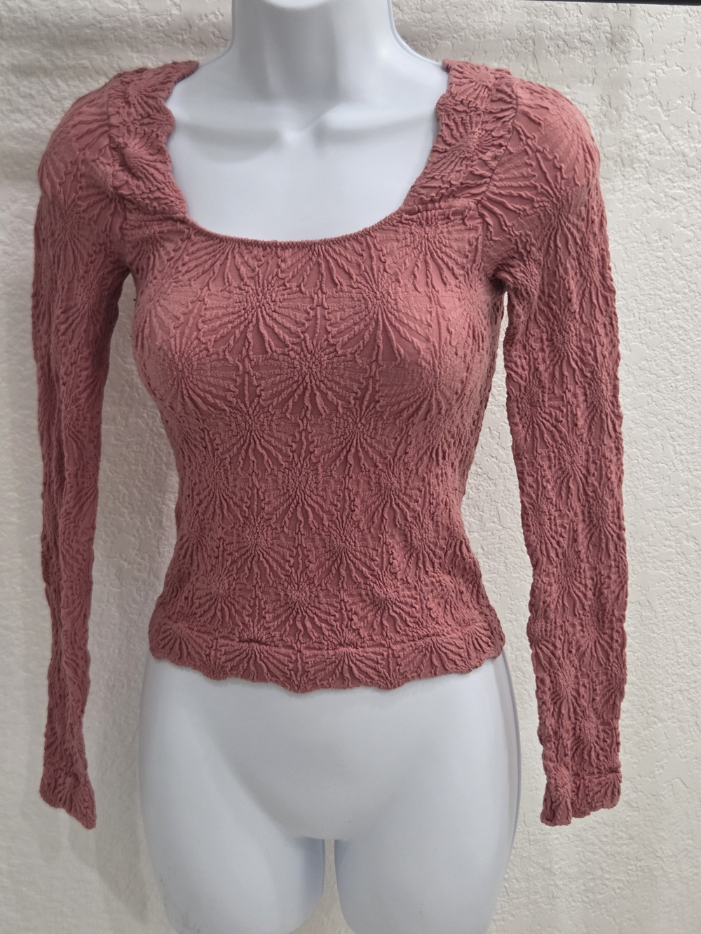 Altar'd State ITB226 Textured Long Sleeve Top Pink M/L Like New